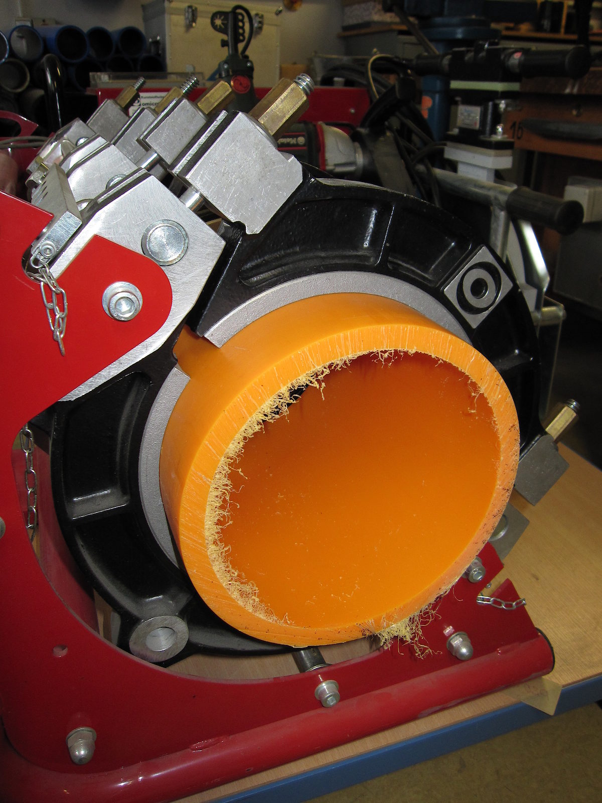 Kunststoffschweißen, Rohr orange