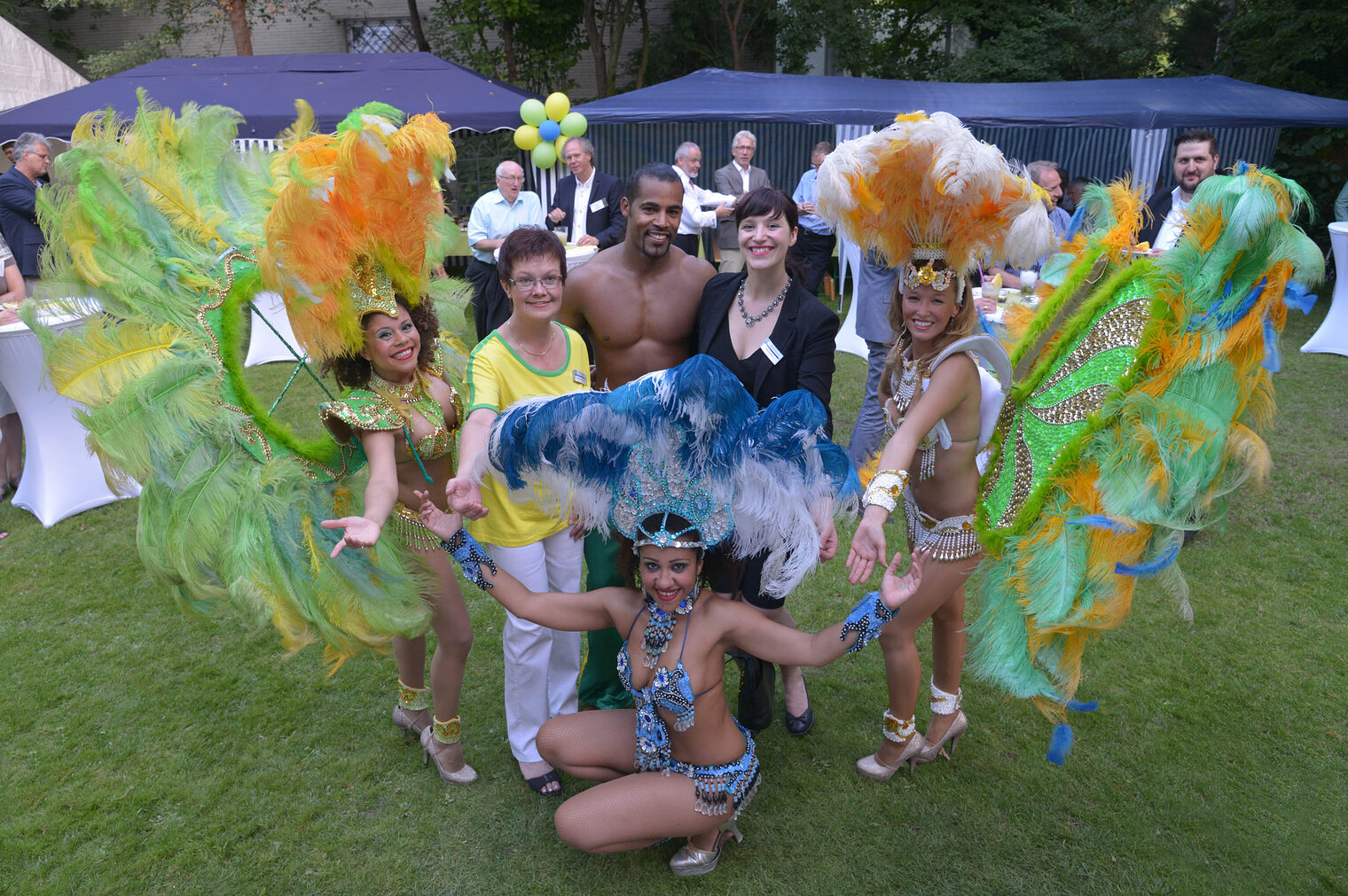 Die brasilianische Tanzgruppe "Samba Cor do Brasil" lieferte die passenden Latino-Rhythmen für das Fest 