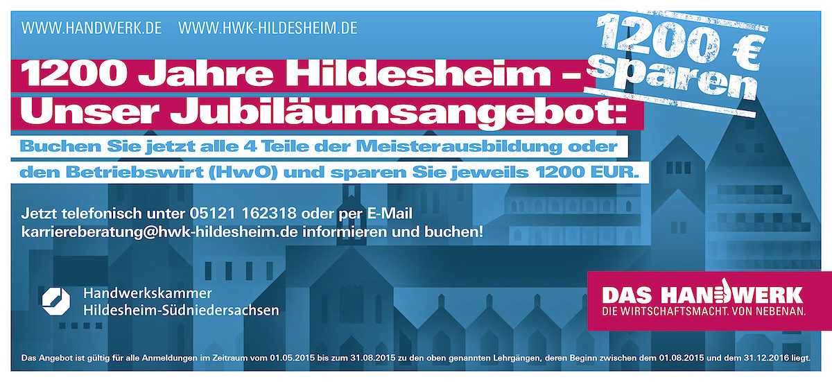 "1.200". Ein beleuchtetes Plakat zum Angebot ziert ab dem 1.5.15 das Foyer des Göttinger Hauptbahnhofs