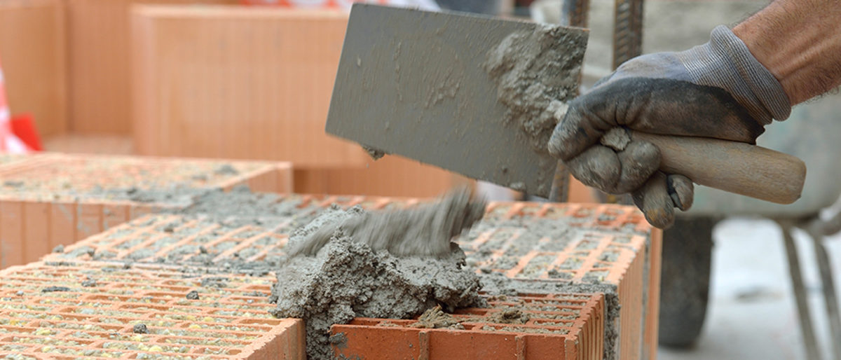 Putzbrunn, DEU, 29.07.2014 Das Berufsbild des Maurers. Putzbrunn, DEU, 29.07.2014, Schlagwort(e): Bau, Construction, Baustelle, Construction Site, Handwerk, Trade, HandwerkMarketing, Lachner, Maurer