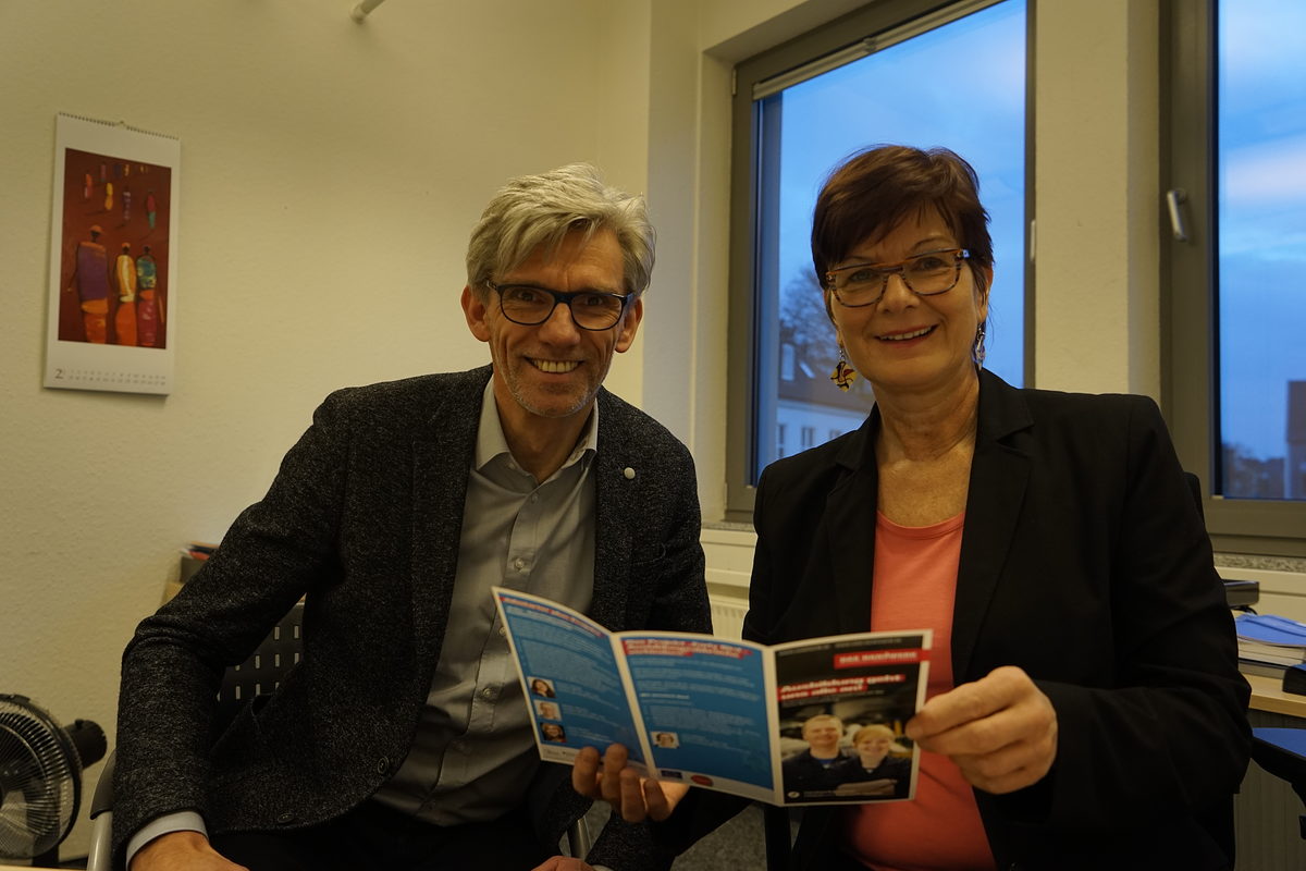 Die Ausbildungsberater Udo Nierhoff und Maria Wimmer freuen sich über Unterstützung.