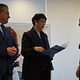 Ministerin Birgit Honé (Mitte) und Arbeitnehmer-Vizepräsident (l.) überreichen Stipendien der Stiftung Begabtenförderung 
