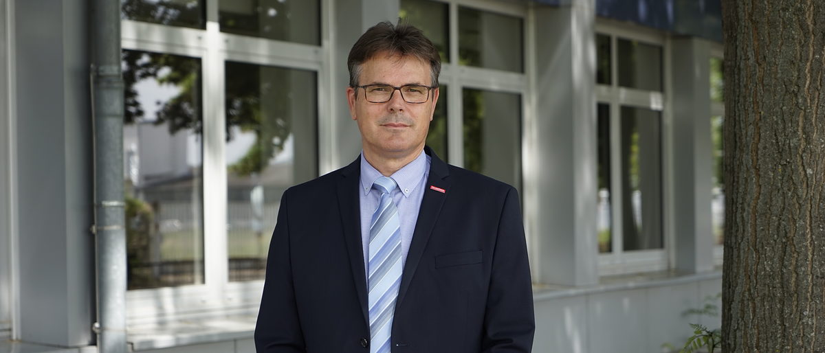 Die Führungskräfte von morgen im Blick: Hans-Dieter Rittmeier baut Pool von Top-Dozenten für die Akademie des Handwerks auf. Die Führungskräfte von morgen im Blick: Hans-Dieter Rittmeier baut Pool von Top-Dozenten für die Akademie des Handwerks auf.
