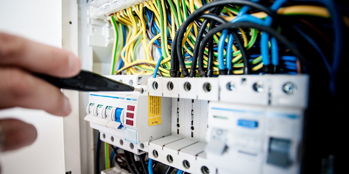 Breitbandausbau: Große Pläne, hohe Erwartungen. Bis 2025 soll es in allen Landesteilen schnelles Internet geben, in Gewerbegebieten bereits 2021. Breitbandausbau: Große Pläne, hohe Erwartungen. Bis 2025 soll es in allen Landesteilen schnelles Internet geben, in Gewerbegebieten bereits 2021.