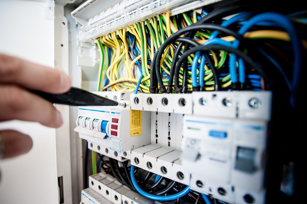 Breitbandausbau: Große Pläne, hohe Erwartungen. Bis 2025 soll es in allen Landesteilen schnelles Internet geben, in Gewerbegebieten bereits 2021. Breitbandausbau: Große Pläne, hohe Erwartungen. Bis 2025 soll es in allen Landesteilen schnelles Internet geben, in Gewerbegebieten bereits 2021.