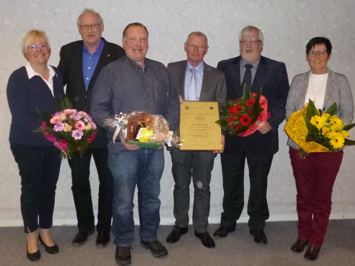 (von links: Svenja Fricke, Joachim Kälz, Dirk Reinholz, Eberhard Eggers, Wilhelm Schimming, Sabine Sprengel) (von links: Svenja Fricke, Joachim Kälz, Dirk Reinholz, Eberhard Eggers, Wilhelm Schimming, Sabine Sprengel)