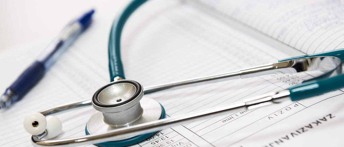 blue-and-silver-stetoscope-40568