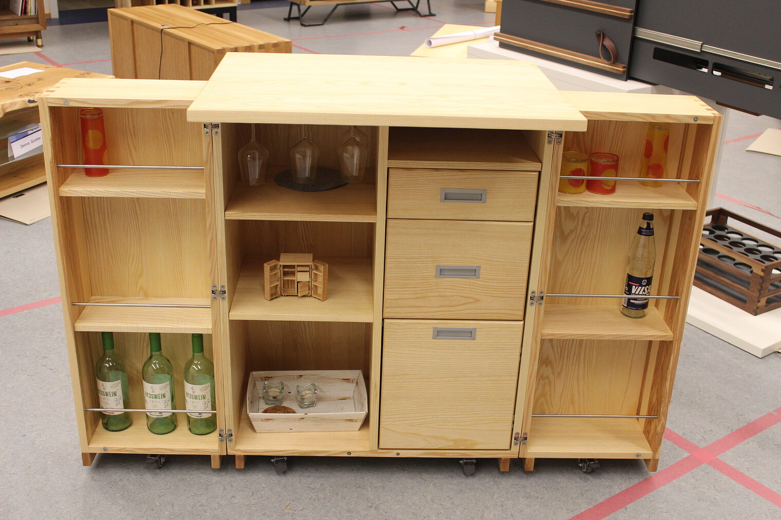Tim Lühring Barschrank 2
