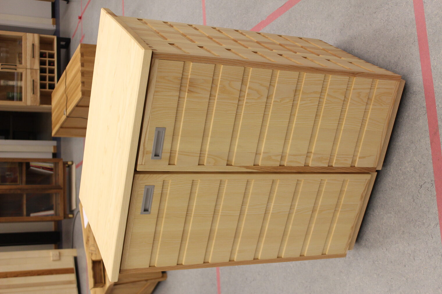Tim Lühring Barschrank 1