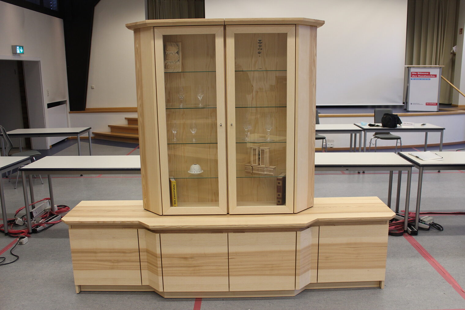 Michael Semke TV-Schrank 3