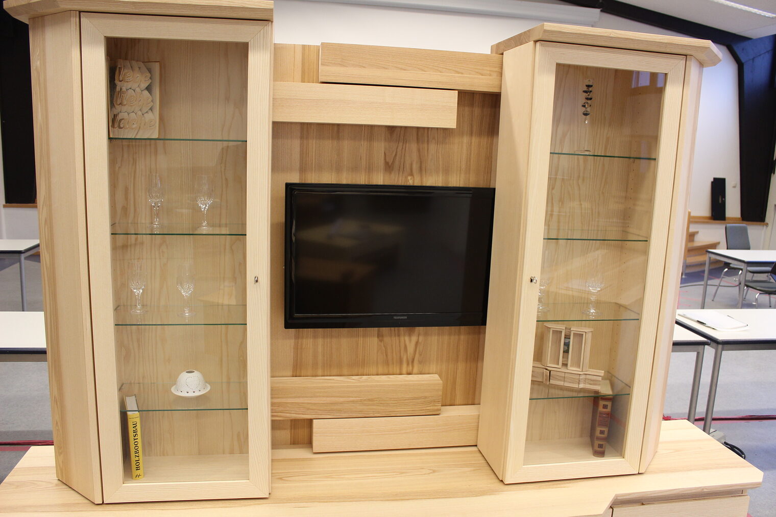 Michael Semke TV- Schrank 2