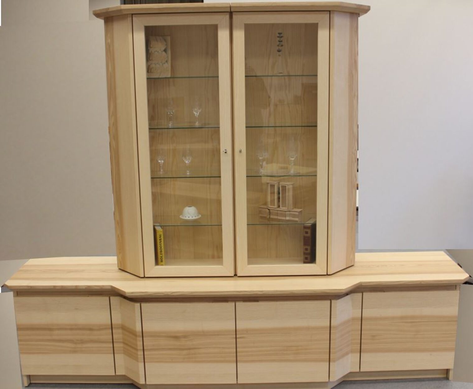 Michael Semke TV- Schrank 1
