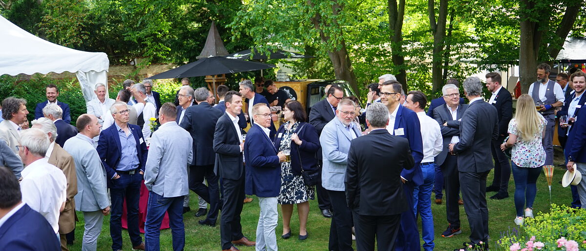 Schönstes Wetter, gute Gespräche - das war das Sommerfest 2022 der Handwerkskammer Schönstes Wetter, gute Gespräche - das war das Sommerfest 2022 der Handwerkskammer