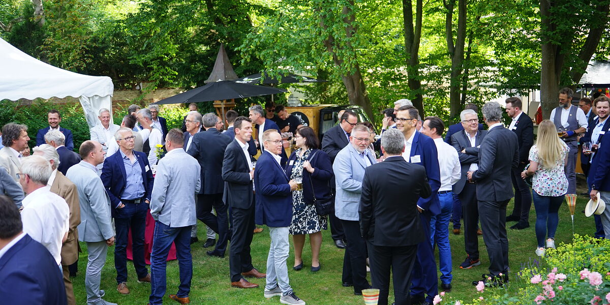 Schönstes Wetter, gute Gespräche - das war das Sommerfest 2022 der Handwerkskammer Schönstes Wetter, gute Gespräche - das war das Sommerfest 2022 der Handwerkskammer