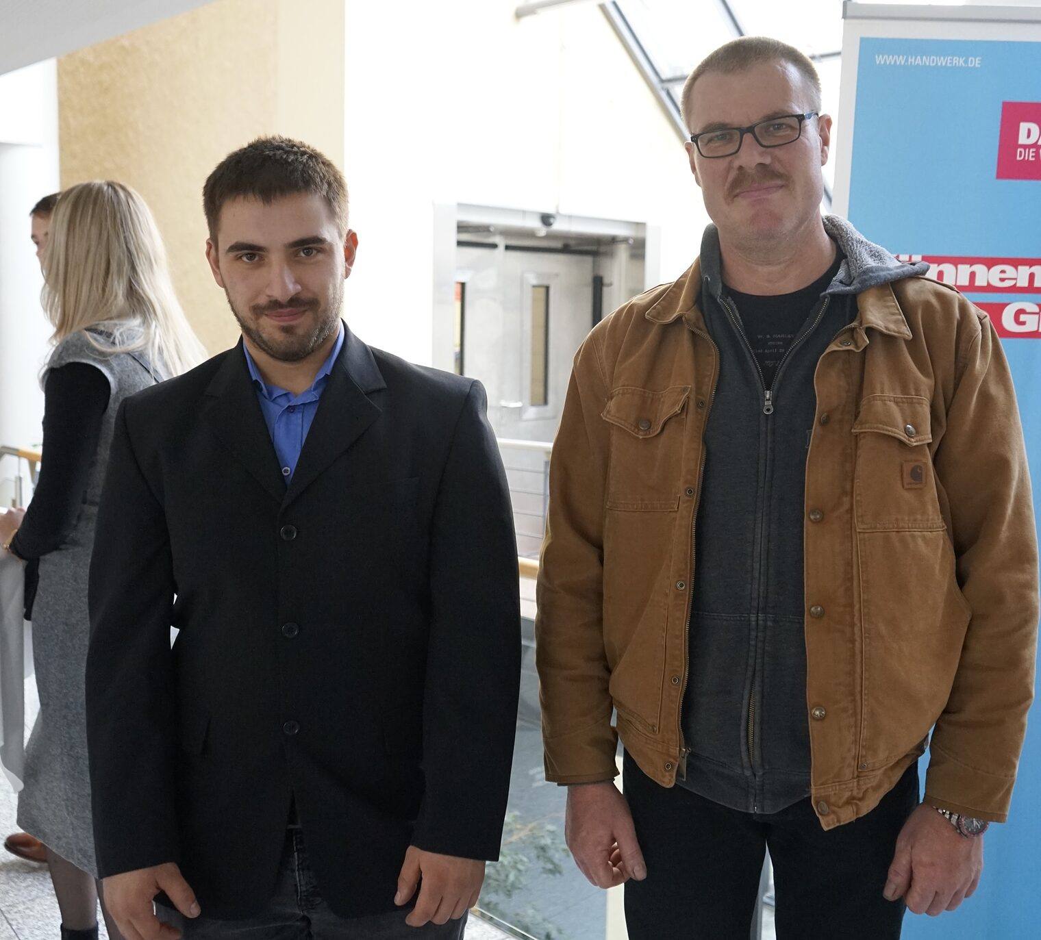 Evangelos Tzouvaras (li.) mit Betriebsinhaber Jens Ludwig